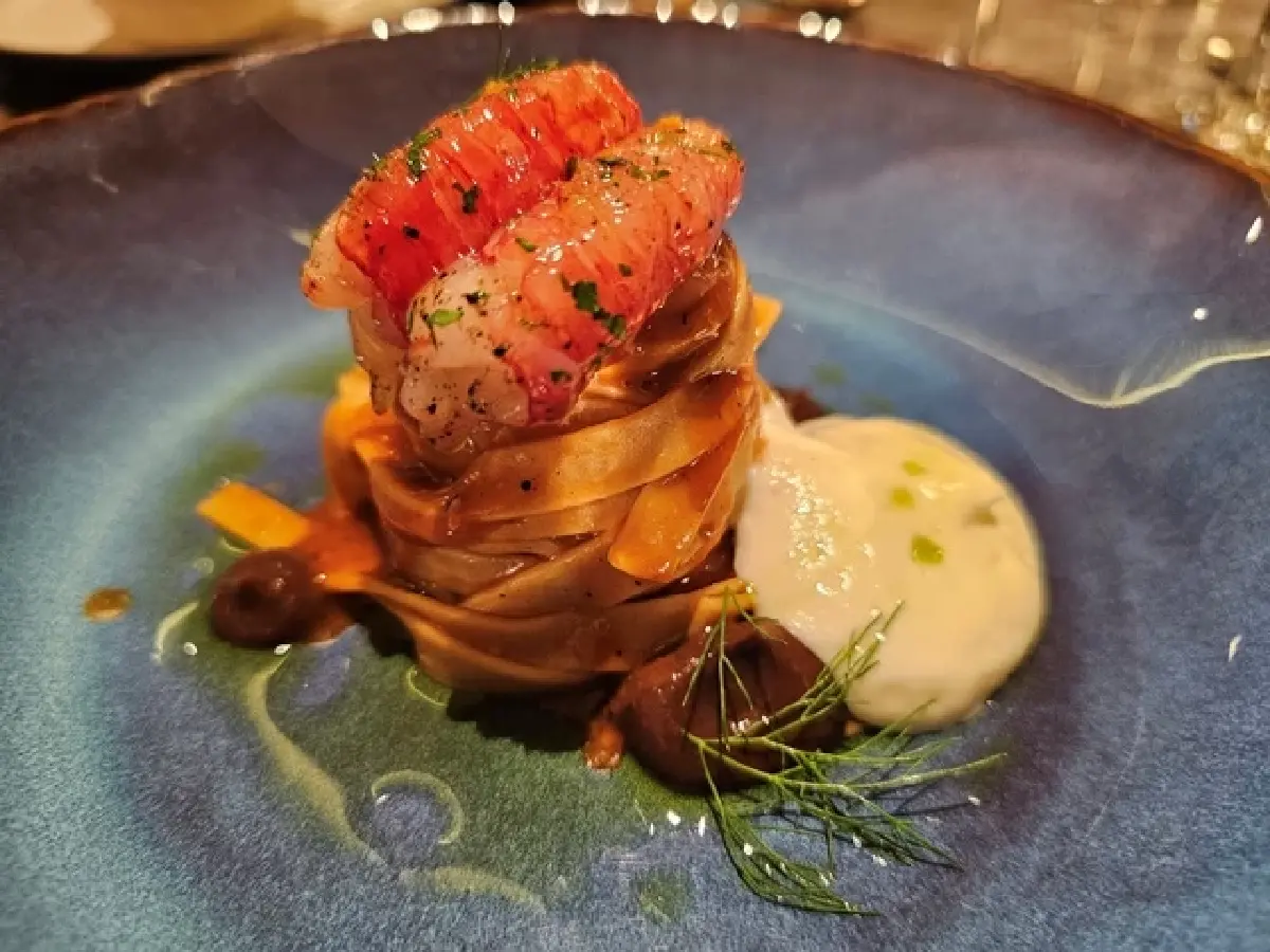 ‘4 เมนูพิเศษ’  ที่ ห้องอาหารลา ทาโวลา (La Tavola) โรงแรมเรเนซองส์ฯ