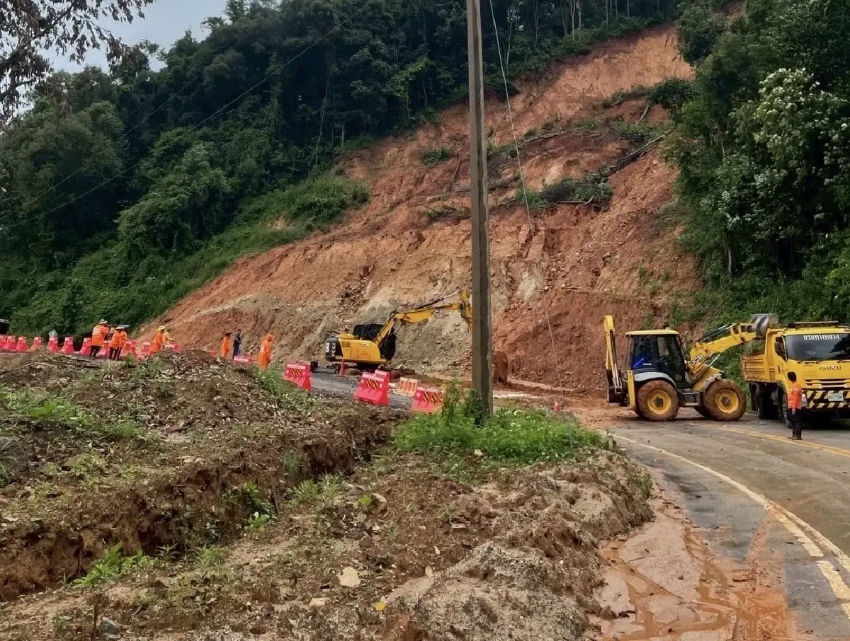 พายุวิภา พ่นพิษ แจ้งล่าสุด น้ำท่วมถนน ดินสไลด์ รถผ่านไม่ได้ 7 แห่ง