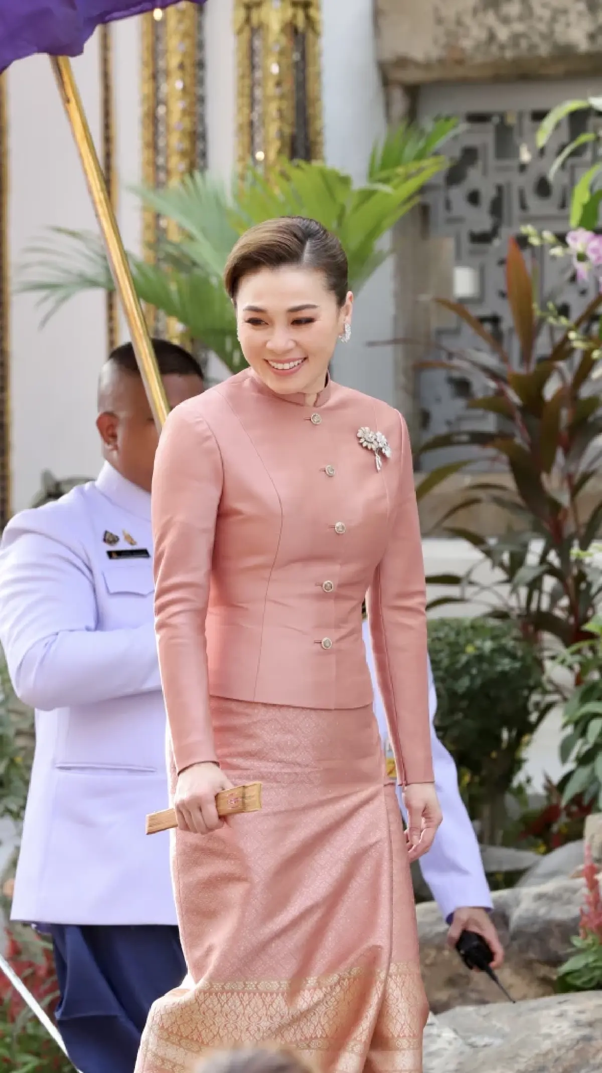 ในหลวง-พระราชินี เสด็จฯไปทรงประกอบพระราชพิธีอาสาฬหบูชา 2568