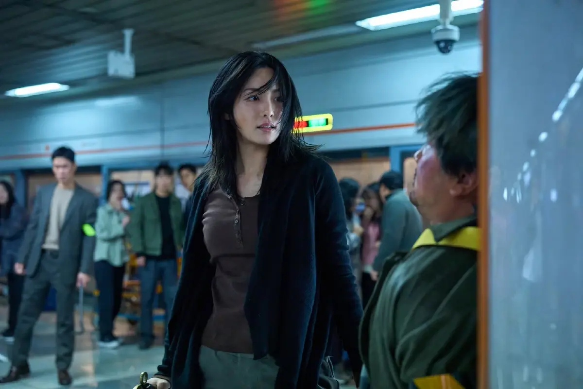 ‘อ่านชะตาวันสิ้นโลก’ ตัวละครสกิลเทพหลุดจากนิยายให้ฟินต่อหน้า