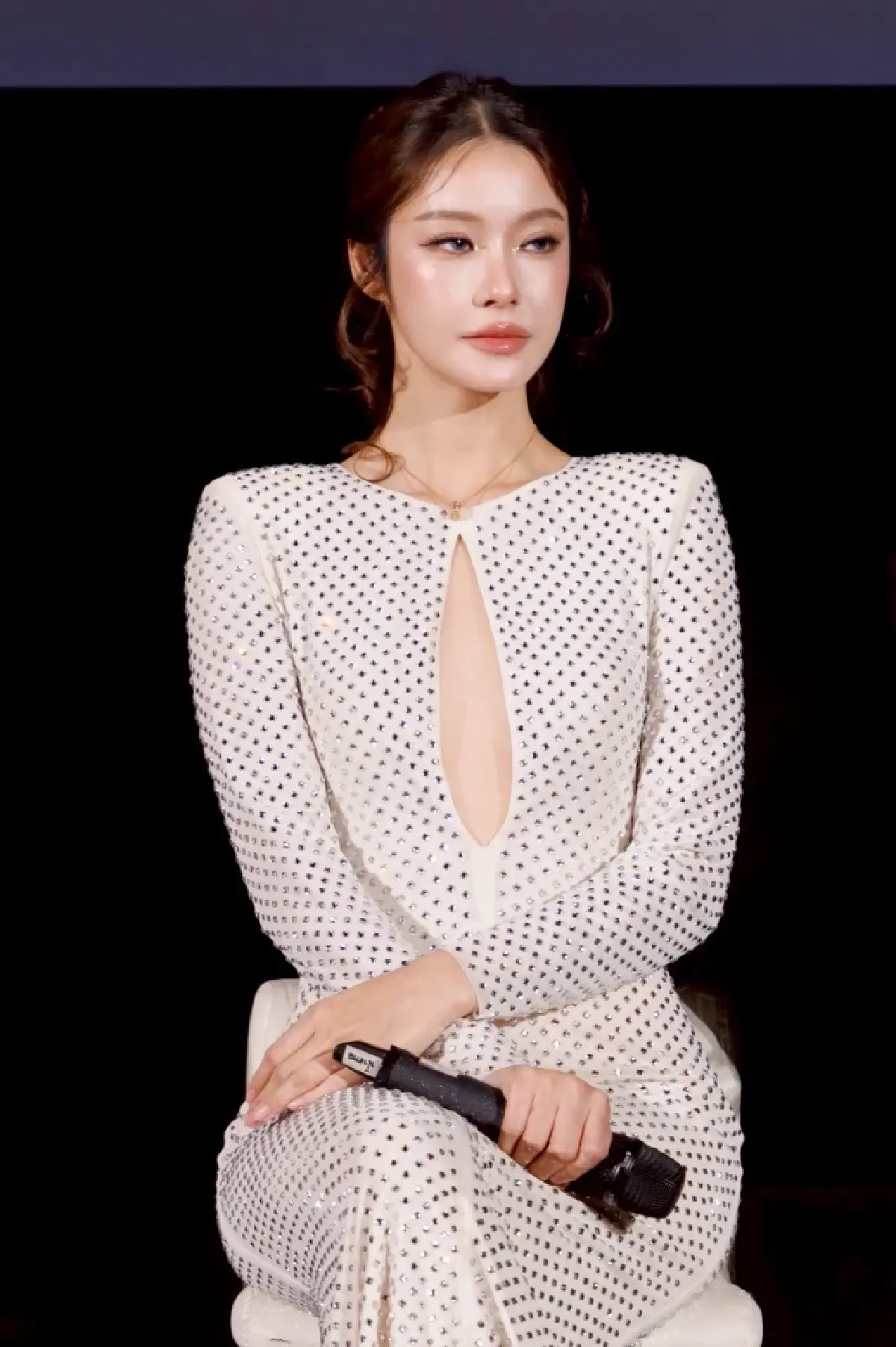 'วิน-เต้ย' นำทีมดูตอนแรกซีรีส์ 'บุหงาหมื่นภมร Enigma Black Stage First Screening'