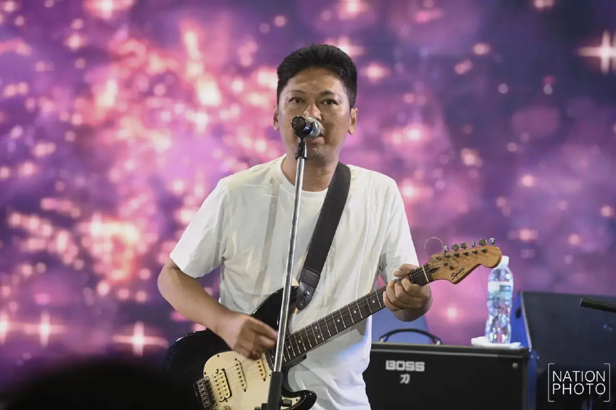 เสก โลโซ คัมแบ็ค นำทีมวงมีนบุรีขึ้นเวทีคอนเสิร์ต แอ๊ด คาราบาว ร่วมแจม