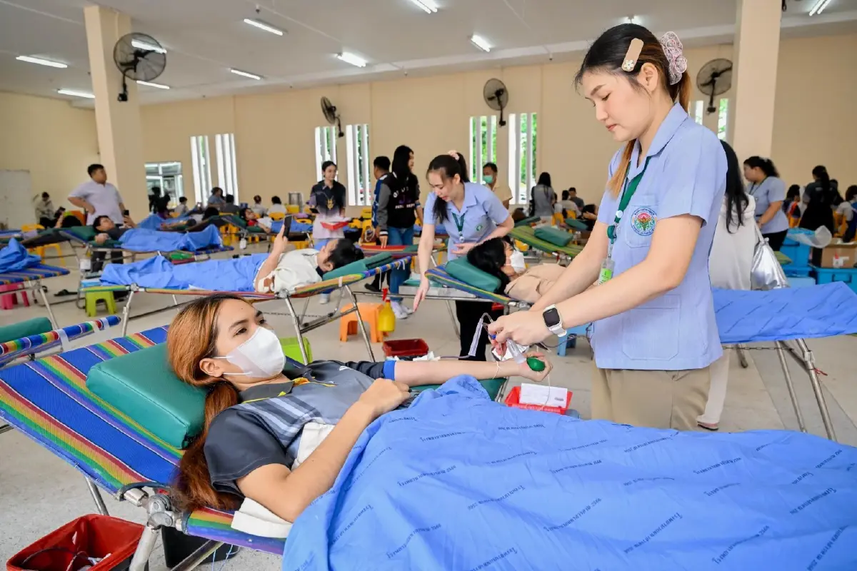 ระดมบริจาคเลือด นิสิตมหาวิทยาลัยดังกว่า 177 คน ร่วมบริจาคโลหิต