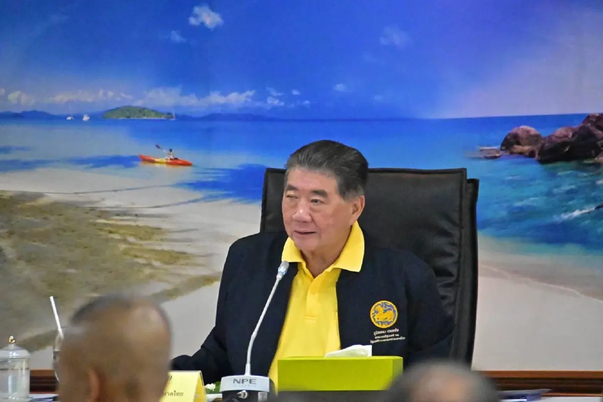 'ภูมิธรรม' ลงพื้นที่ ตราด กำชับผู้ว่าฯ พิทักษ์พื้นที่เต็มกำลัง