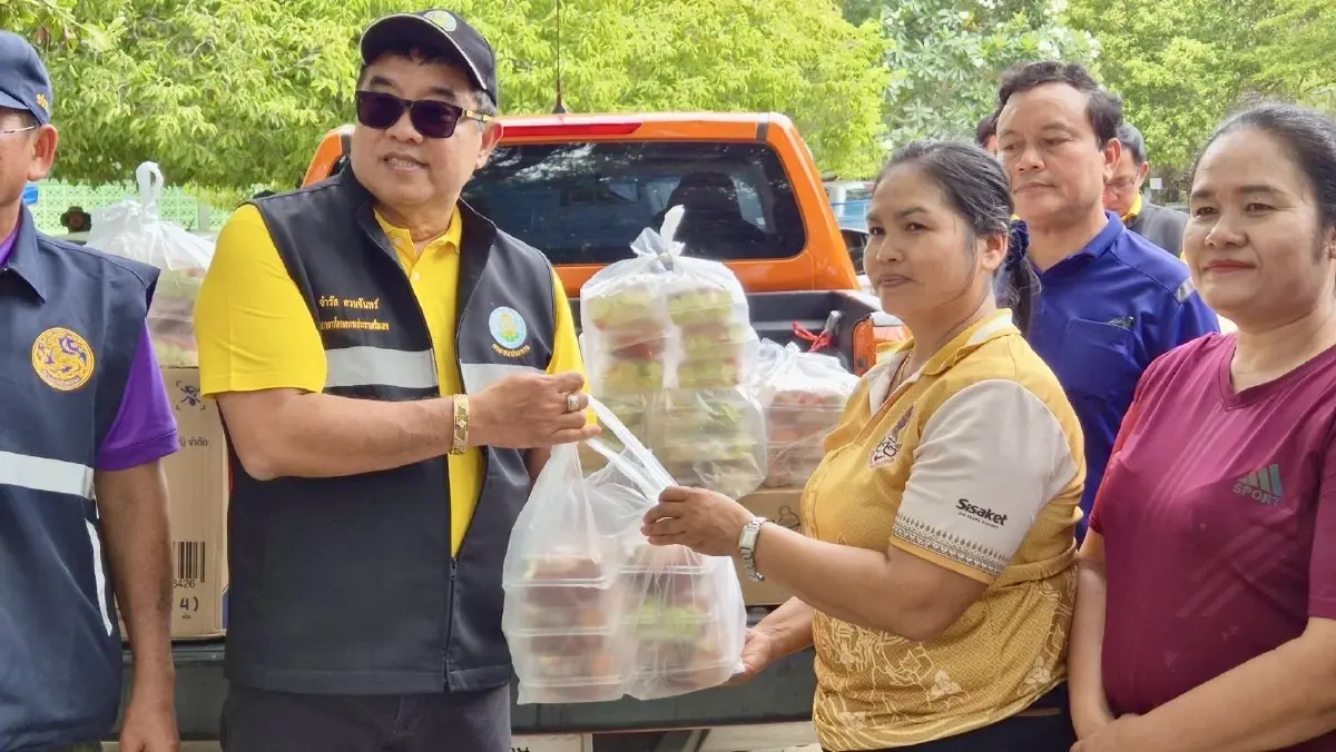 กรมชลประทาน จัดตั้งโรงครัว-ที่พักพิง ช่วยชาวศรีสะเกษจากเหตุปะทะชายแดนไทย-กัมพูชา