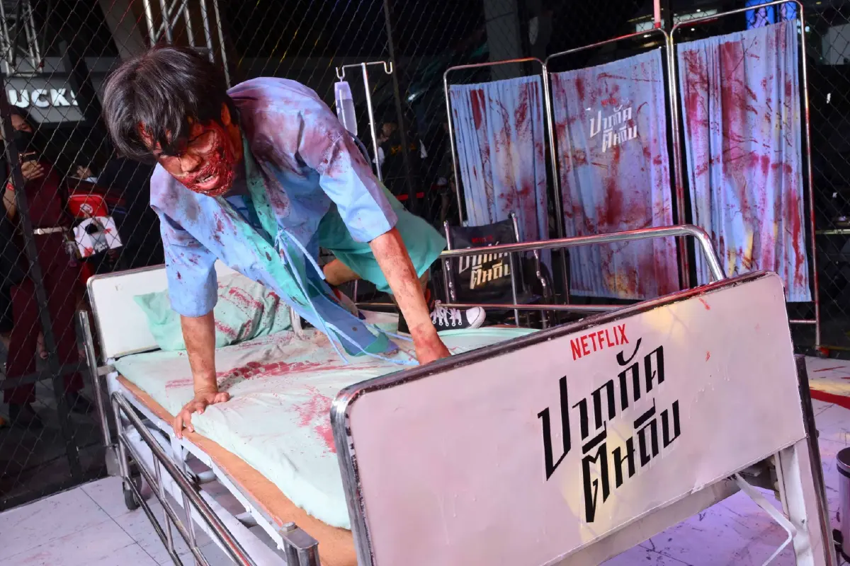 ‘ปากกัดตีนถีบ’ หนังซอมบี้ไทยเรื่องแรกทาง Netflix สตรีม 9 ก.ค. นี้