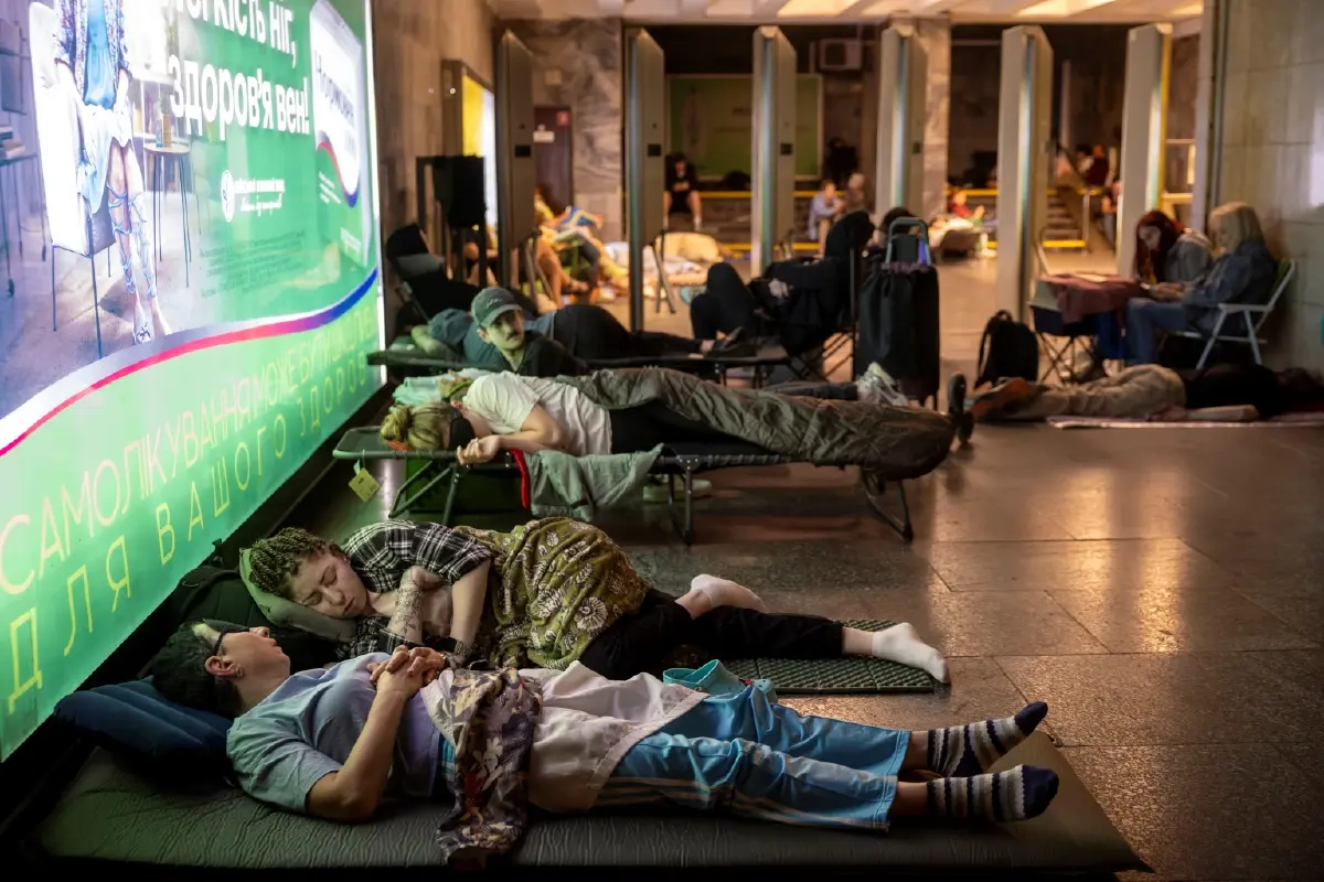 'รัสเซีย' ส่งโดรนโจมตี 'ยูเครน' กว่า 400 ลำ ส่งผลให้มีคนตาย 2 เจ็บ 15