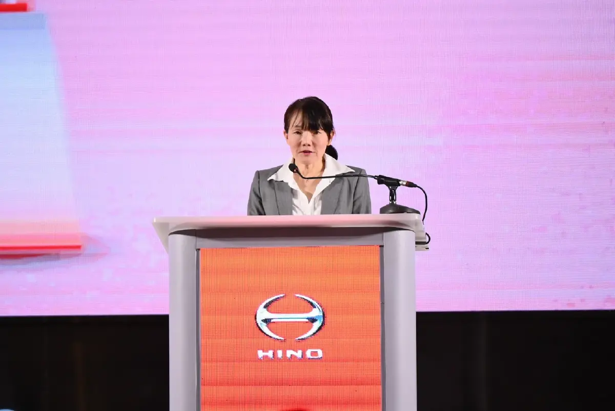 ฮีโน่ โชว์ความอึด มอบรางวัลรถบรรทุกวิ่ง 1-2 ล้าน กม. ไม่ยกเครื่อง