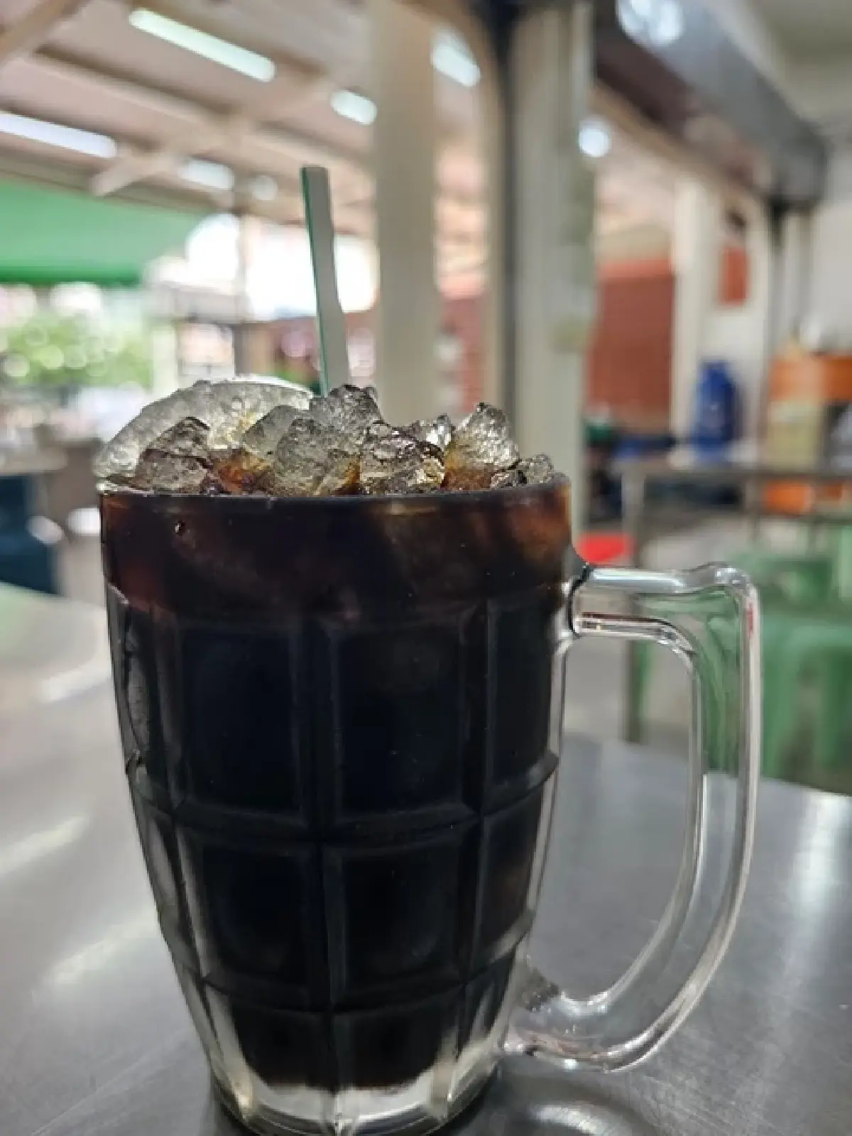 ราดหน้ายอดผัก ‘อภิโภชน์’ สูตรต้นตำรับ 50 ปี ของอร่อยซอยมัยลาภ