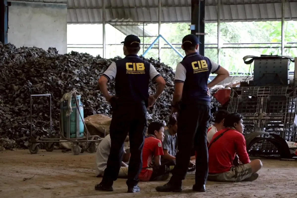'เอกนัฏ-ทีมสุดซอย' จับโรงงานเถื่อนลอบนำเข้าเศษยางจาก 'กัมพูชา'