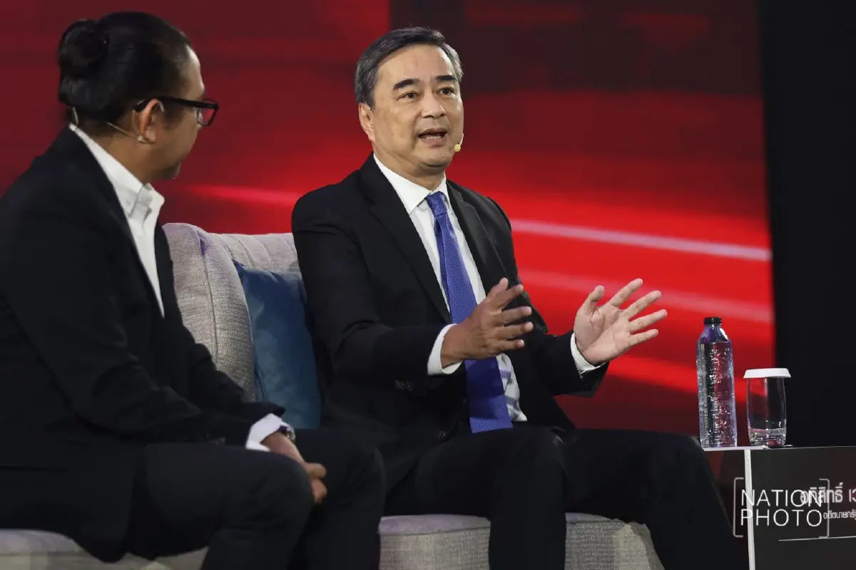 ‘อภิสิทธิ์’ กางสูตรผ่าทางตัน ทำ กม.ศักดิ์สิทธิ์-ฉันทามติแก้ รธน.