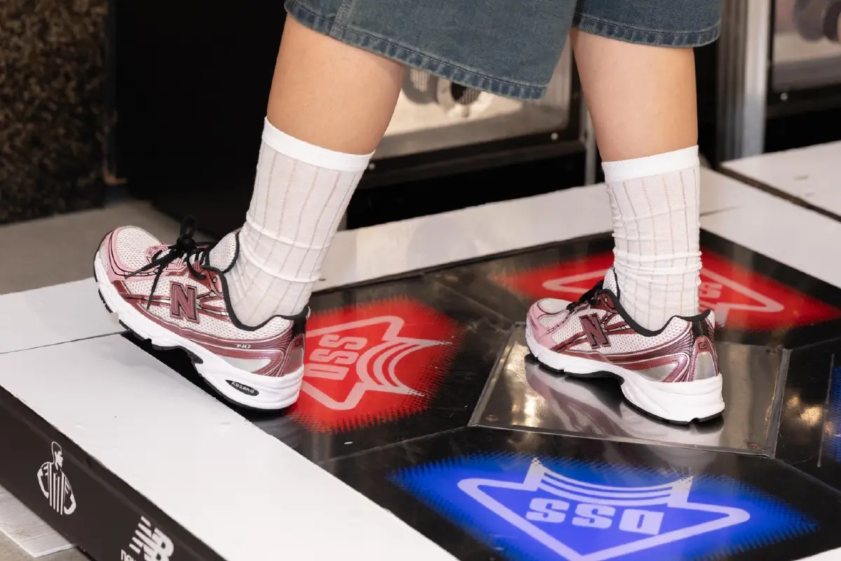 สยามเซ็นเตอร์ และ Foot Locker เปิดตัวรองเท้า New Balance 740 สีเอกซ์คลูซีฟ