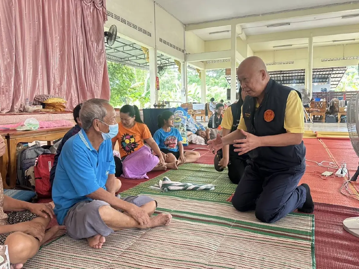วุฒิสภา ลงพื้นที่ ให้กำลังใจชาวตราด ที่ได้รับผลกระทบเหตุชายแดน
