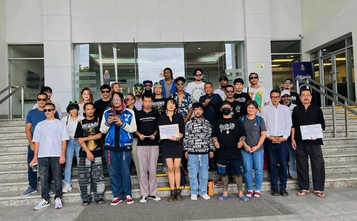 เครือข่ายเขียนอนาคตกัญชาไทย ฟ้อง 'สมศักดิ์' ต่อป.ป.ช.