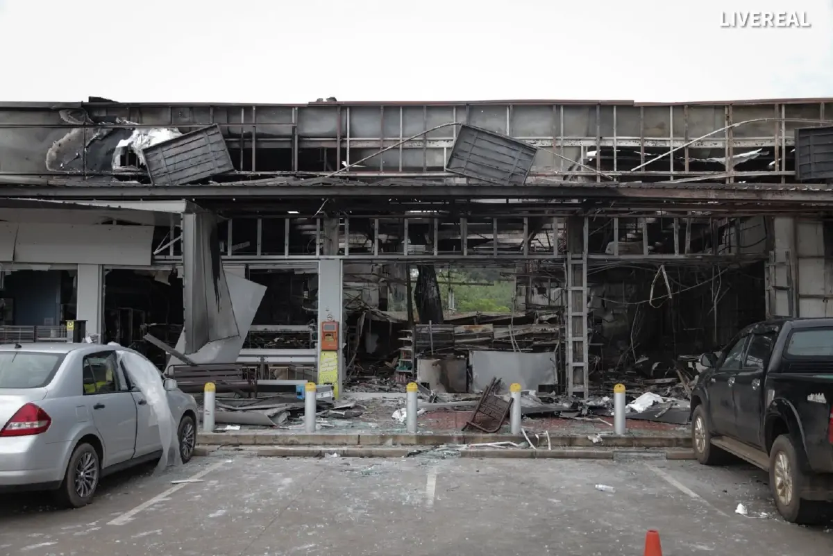 จรวดค้างปั๊ม ปตท. กันทรลักษ์ ยังเข้าเก็บกู้ไม่ได้ ศพติดข้างใน