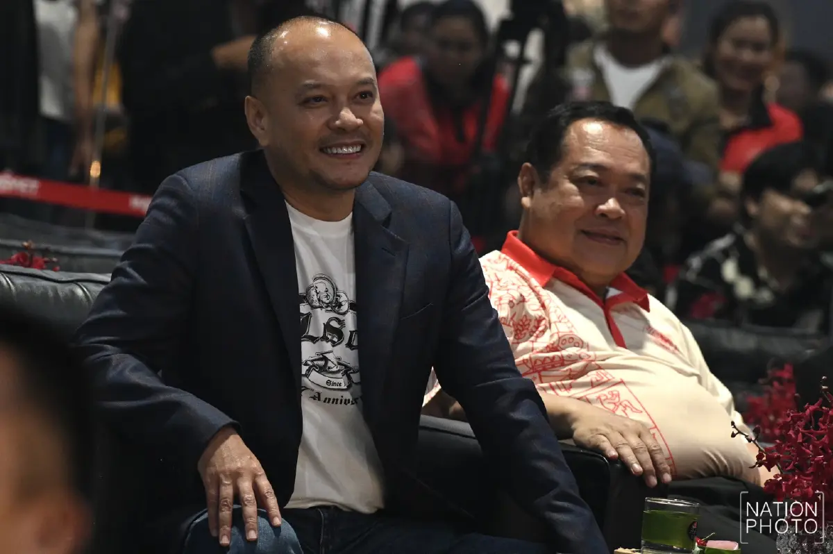 เสก โลโซ คัมแบ็ค นำทีมวงมีนบุรีขึ้นเวทีคอนเสิร์ต แอ๊ด คาราบาว ร่วมแจม