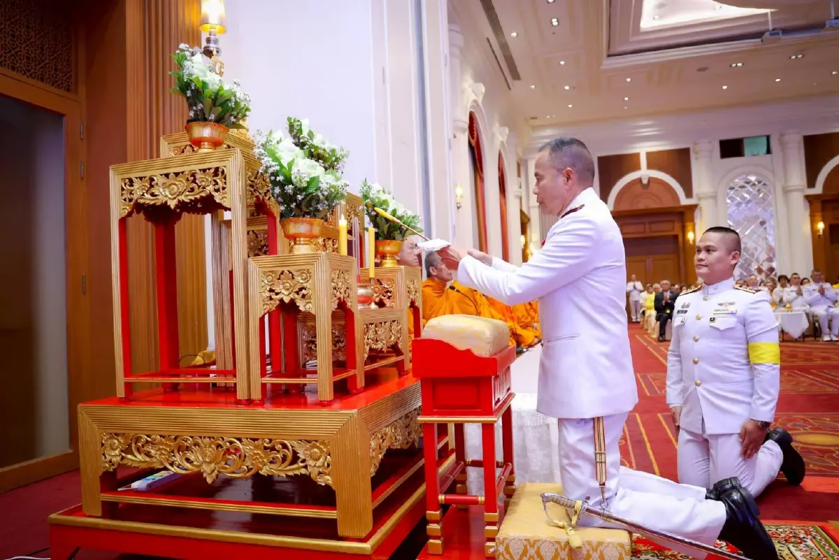 ปลัดกลาโหม ถวายทุนแด่พระภิกษุสามเณรเปรียญธรรม 9 ประโยค ปี4