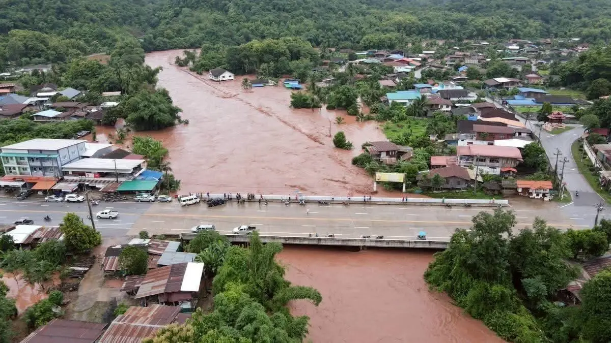 กระทรวงแรงงาน สั่งการดูแลลูกจ้าง-นายจ้าง พื้นที่น้ำท่วม เหนือ-อีสาน