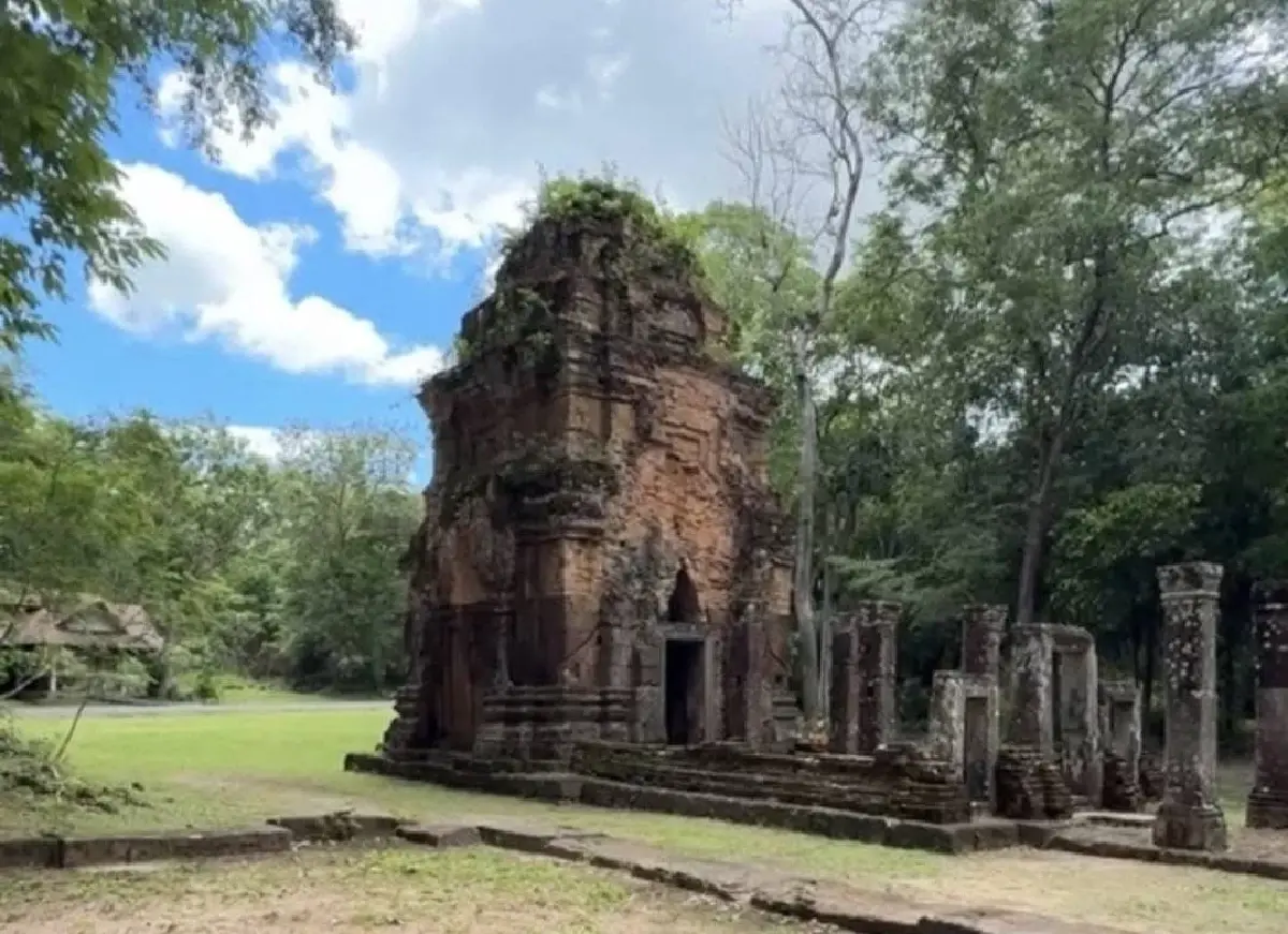 'มทภ.2' ชวนเที่ยว 3ปราสาท ช็อปสินค้า กระตุ้นเศรษฐกิจชายแดน