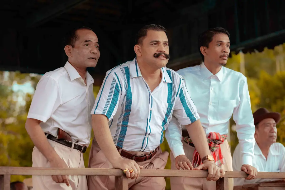 ‘หม่ำ-วิศิษฐ์’ ระเบิดภูเขาเผากระท่อมใน ‘เขาชุมทอง คะนองชุมโจร’