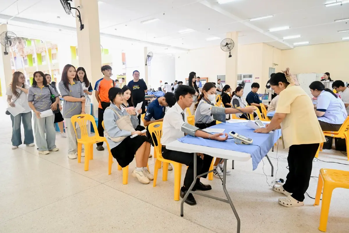 ระดมบริจาคเลือด นิสิตมหาวิทยาลัยดังกว่า 177 คน ร่วมบริจาคโลหิต