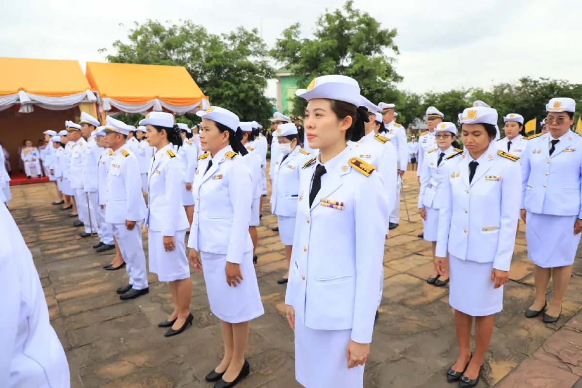 ผู้แทนพระองค์ถวายราชสักการะ พระบรมราชานุสาวรีย์สมเด็จพระนารายณ์มหาราช