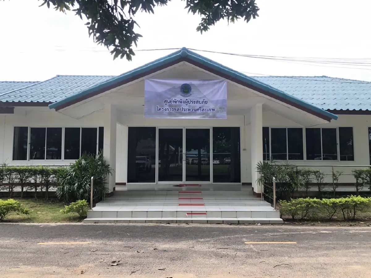 กรมชลประทาน จัดตั้งโรงครัว-ที่พักพิง ช่วยชาวศรีสะเกษจากเหตุปะทะชายแดนไทย-กัมพูชา