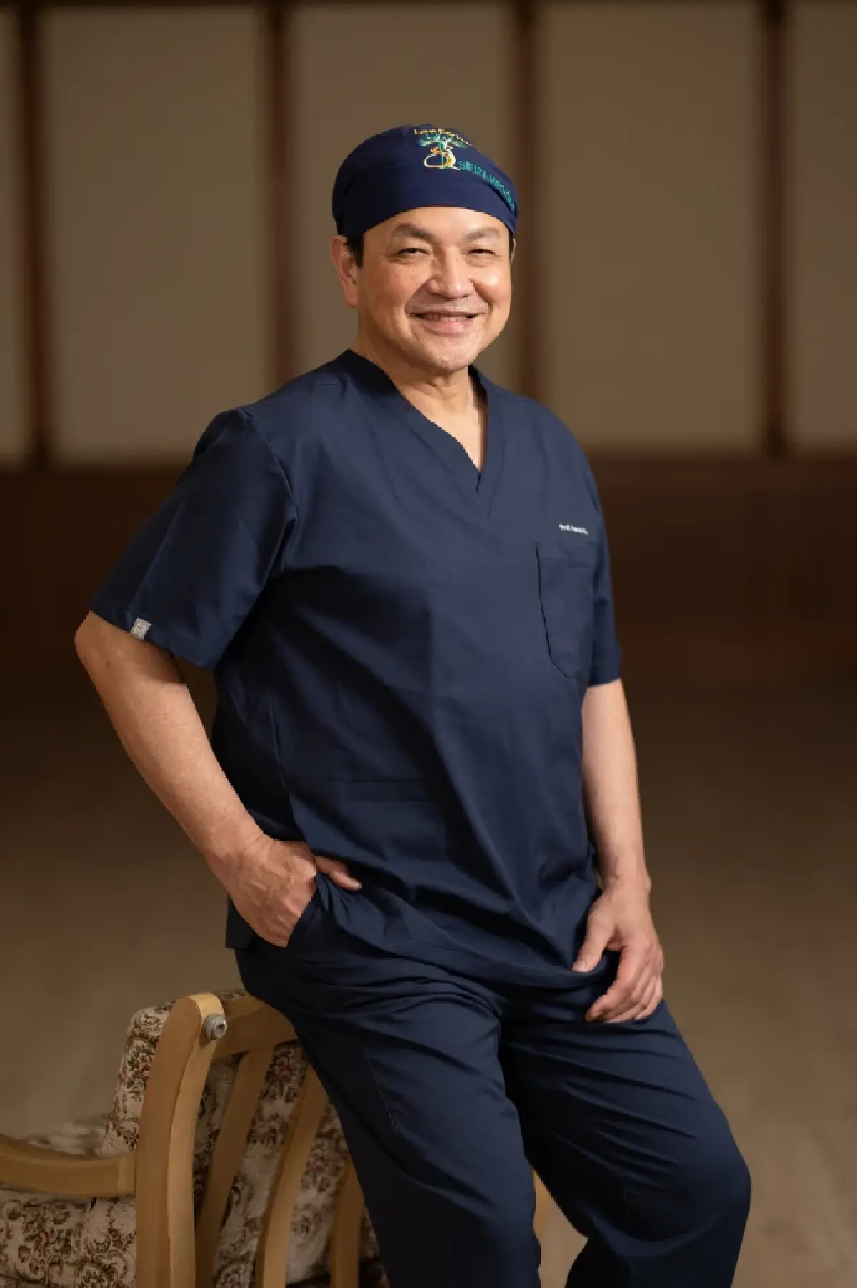 GQ Pro MED Scrubs™ ส่งพลังใจผ่านชุดสครับ ร้อยรวมใจผ่าตัดเปลี่ยนข้อเข่าเทียม 100 ราย