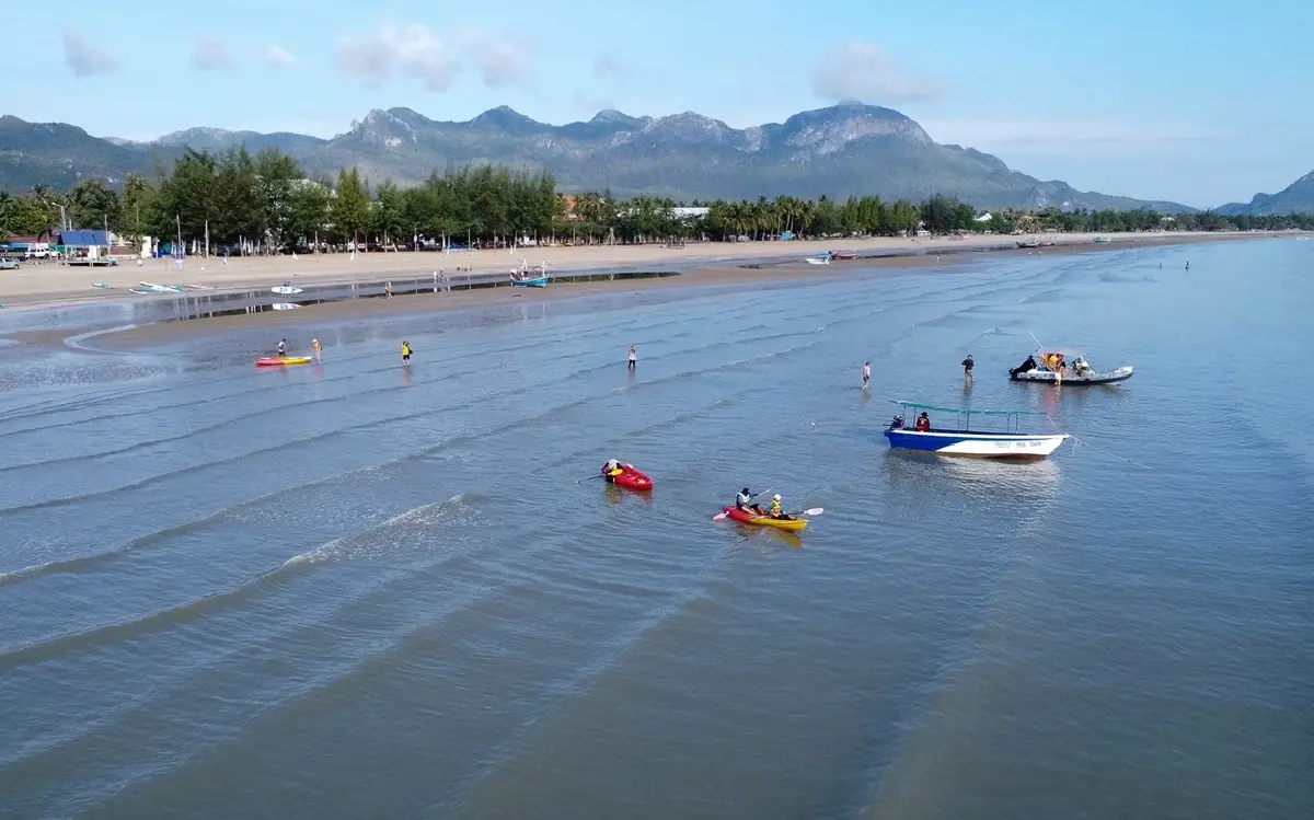 หาดสามร้อยยอด...วิถีธรรมดาที่ยังคงสุดยอด