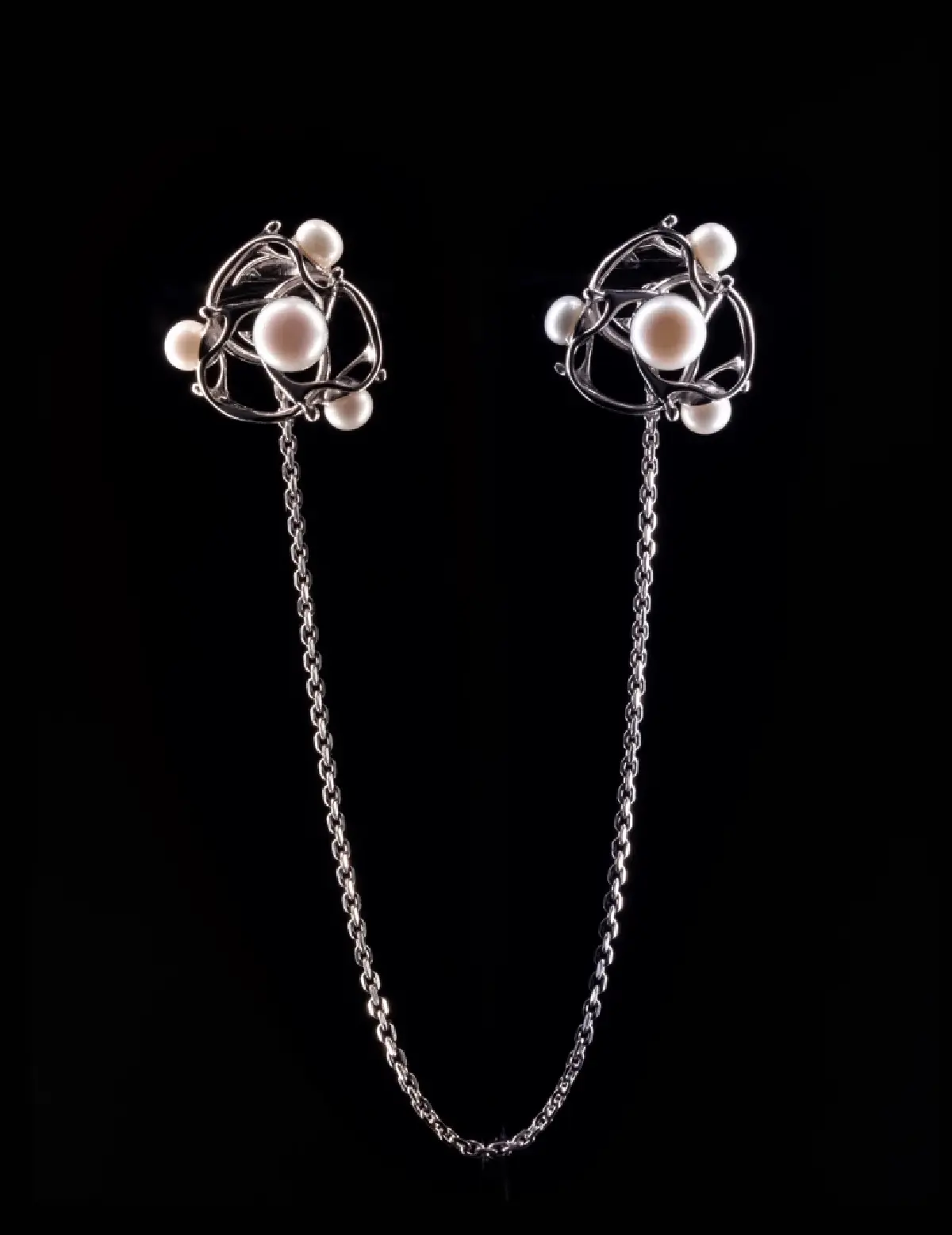 'Matara x Chekh' ไข่มุกแบรนด์ไทยจับมือกับศิลปินยูเครน