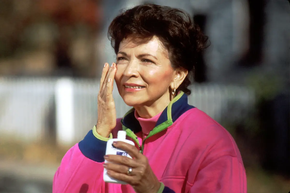 ‘รับแดด’ แบบไหน ให้ได้ประโยชน์ ไม่เสี่ยงมะเร็งผิวหนัง