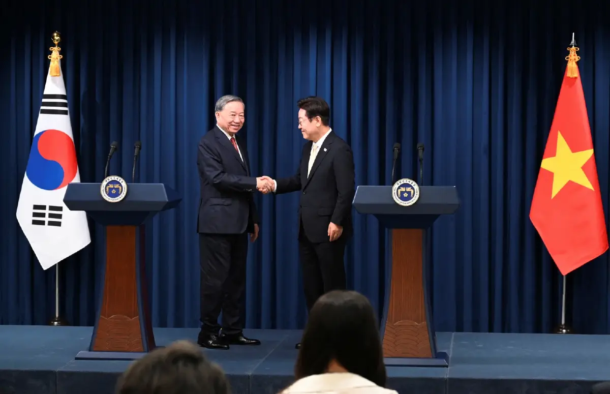 ผู้นำ 'เกาหลีใต้-เวียดนาม' ให้คำมั่นกระชับสัมพันธ์แน่น ท่ามกลางการค้าโลกไม่แน่นอน