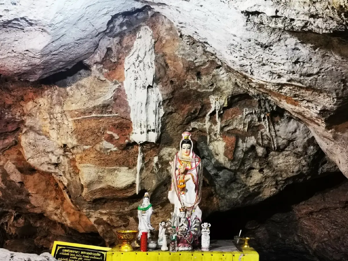 ถ้ำน้ำ ราชบุรี... เมืองใต้ภูผา