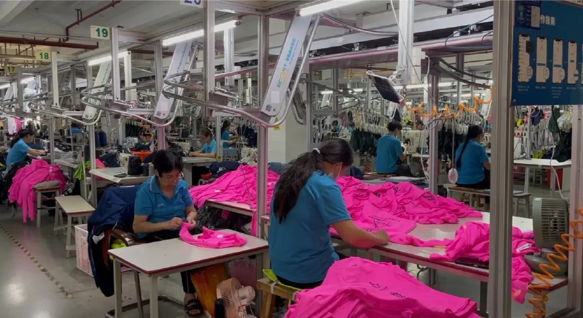 ชมฮับผลิตเสื้อผ้า ‘เฉวียนโจว’ ระบบอัจฉริยะ ‘ลดต้นทุน-คงคุณภาพ’