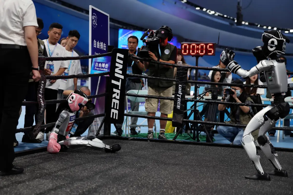 ชมภาพ 'แข่งโอลิมปิกส์หุ่นยนต์' ที่จีน โชว์ความล้ำ 'ฮิวมานอยด์' ยุคใหม่