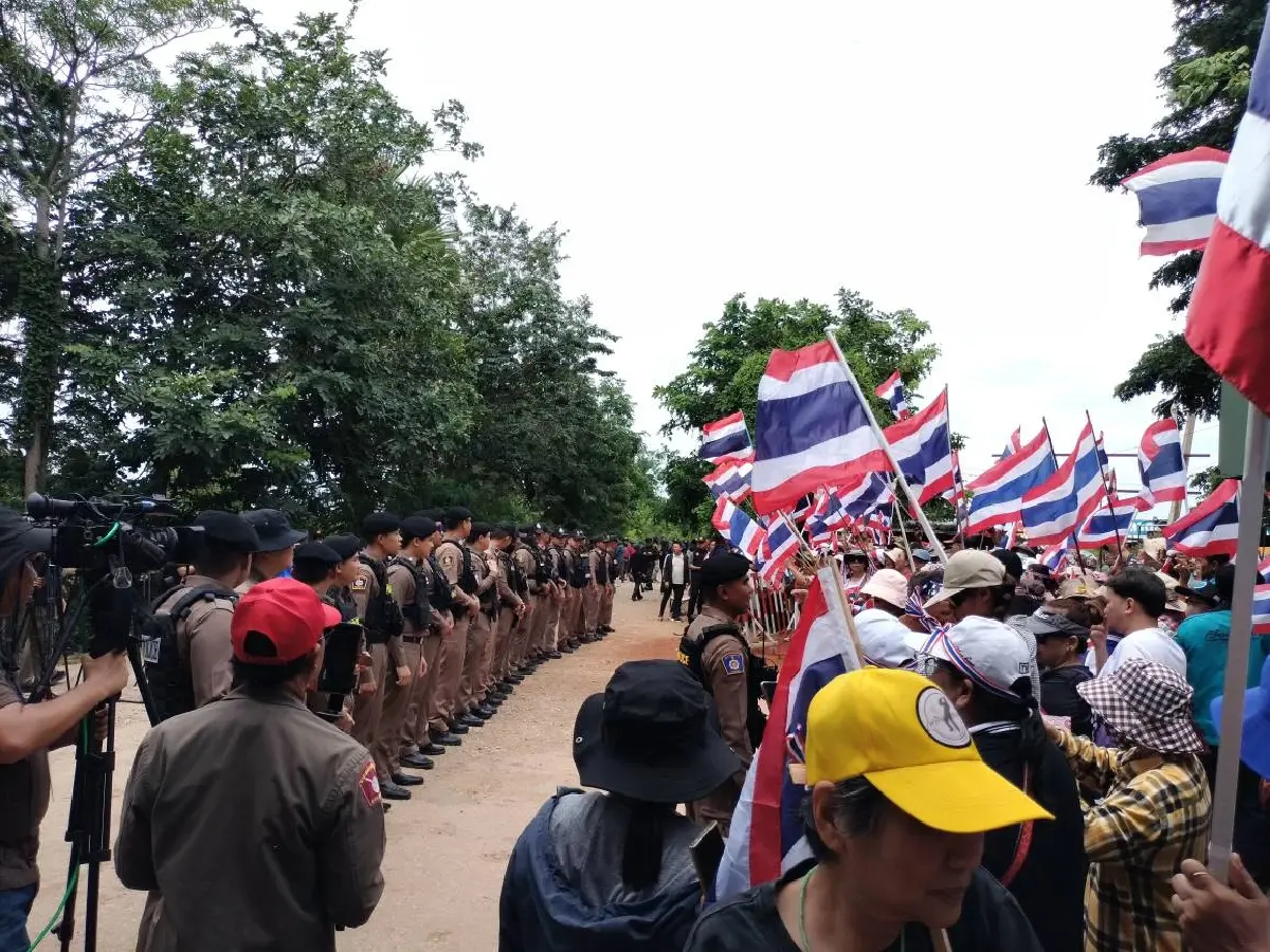 ปฏิบัติการแสดงสัญลักษณ์เพลงชาติไทย ดังก้องบ้านหนองจาน สระแก้ว