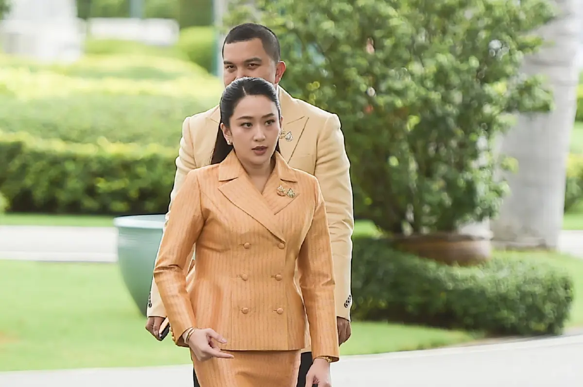 สิงหาชะตา ‘2 พ่อลูกชินวัตร’ !