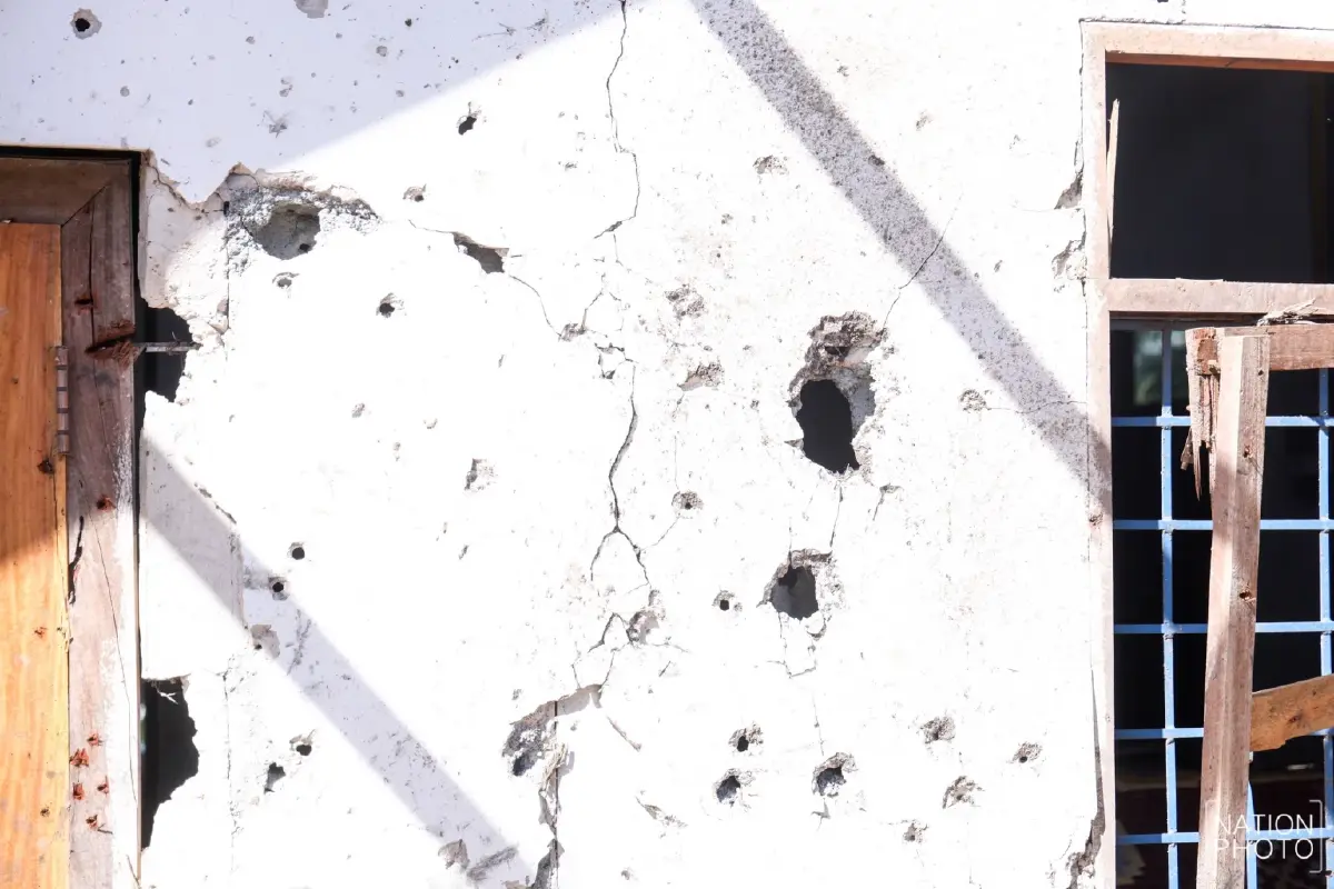 เร่งสำรวจซ่อมแซมอาคารบ้านเรือนเสียหาย จากเหตุชายแดนไทย-กัมพูชา