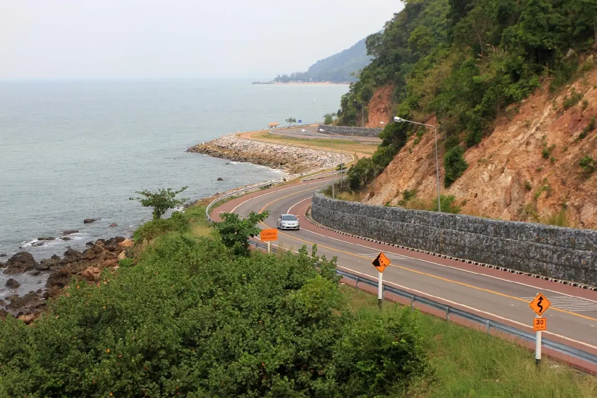 มีไว้ทำไม หลักกิโลเมตร บนถนนไทย เที่ยวไทย ช่วยผู้ใช้ทางอะไรบ้าง