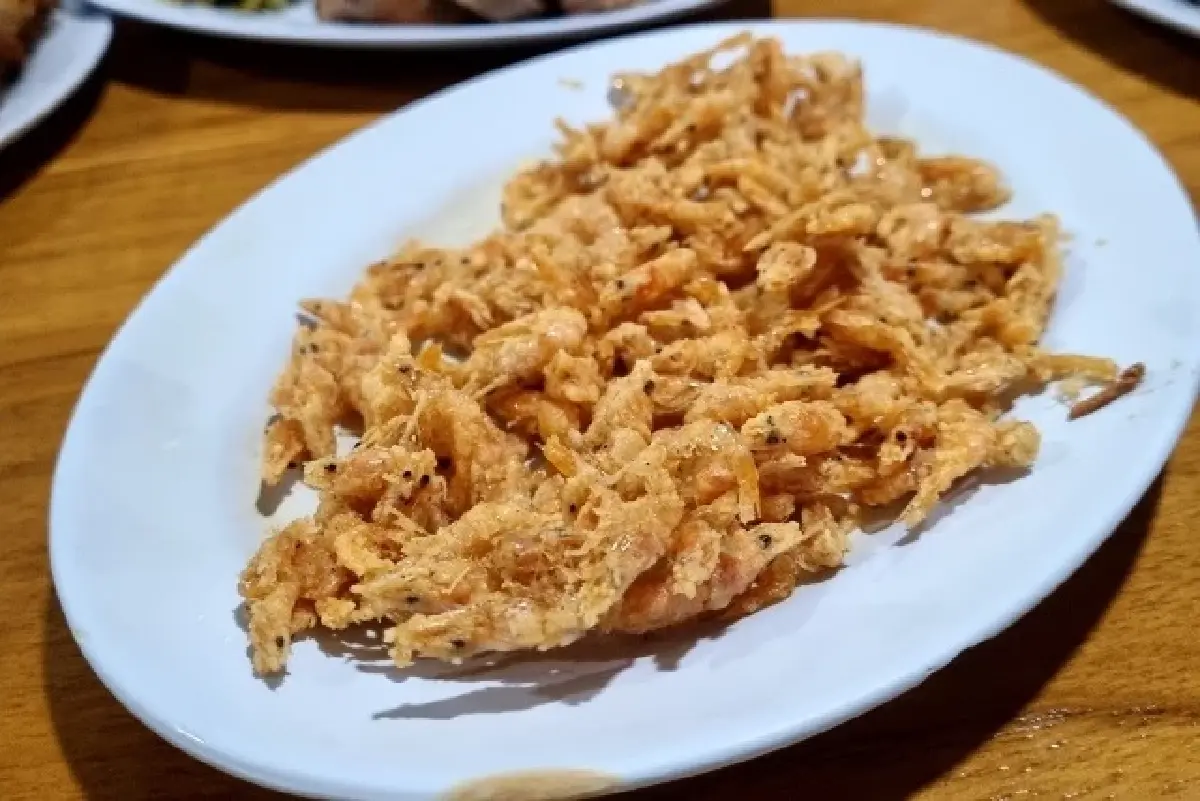 ‘ลาบต้นยาง’ ร้านลาบเชียงใหม่เจ้าของ ‘ตำนาน 40 ปี’ ลำแต้ๆ