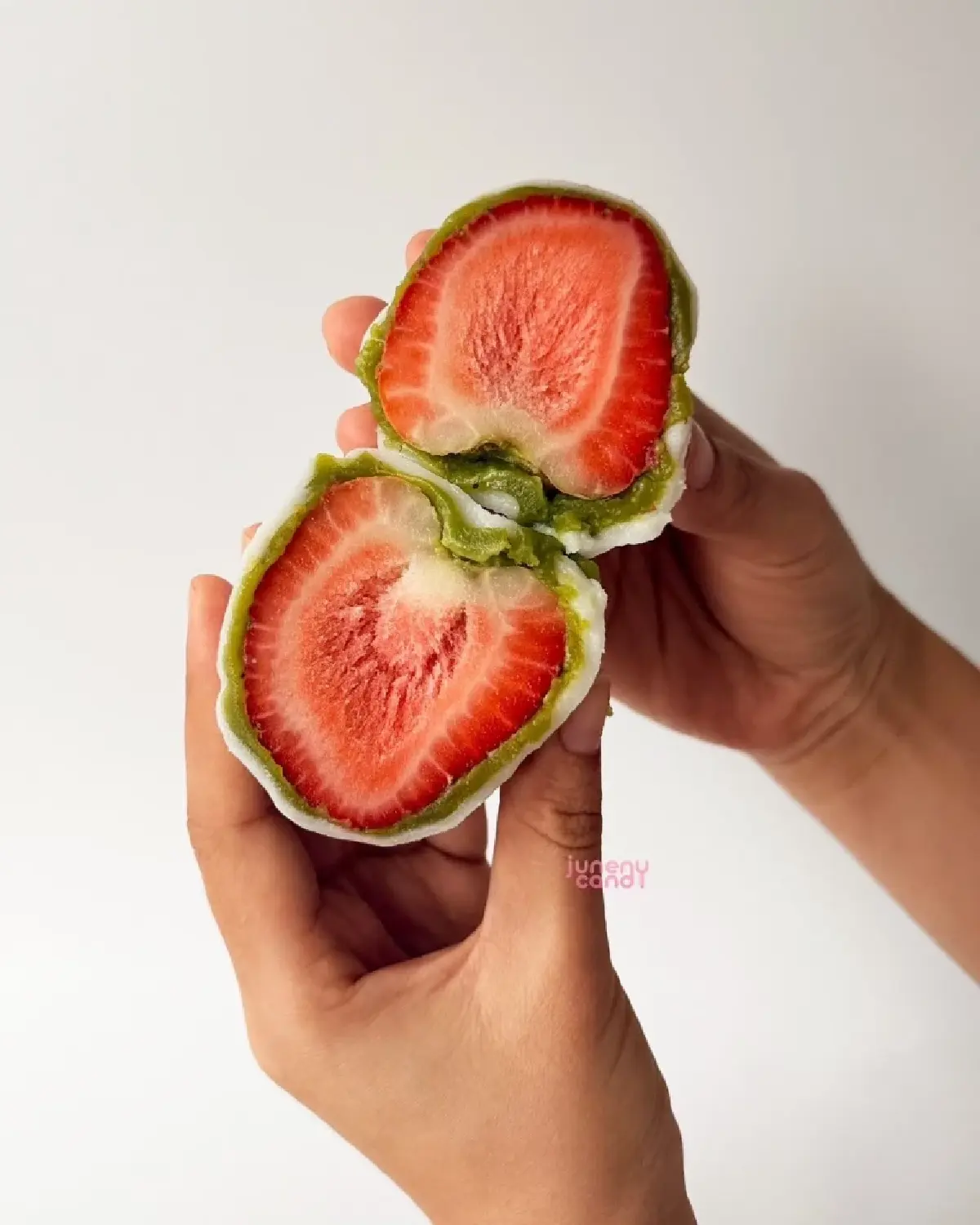 ‘จูนปัง’ ยืนหนึ่งบรรทัดทอง ขายได้มากสุดวันละ ‘150,000 บาท’ จ่อขยายขึ้นห้างอีก 1-2 สาขาในปีนี้