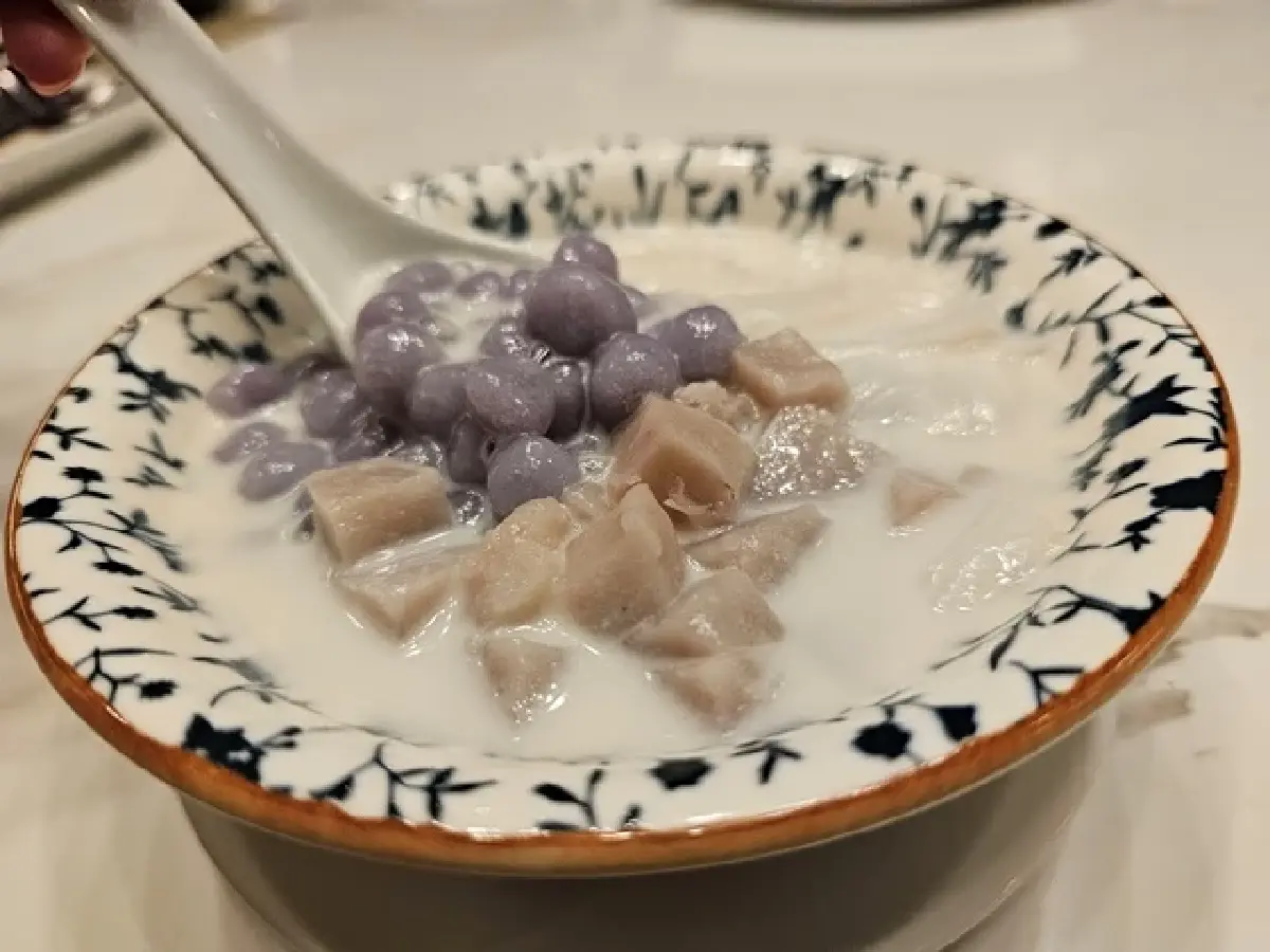 ‘เซตอาหารไทย’  ห้องอาหารเรือนต้น โรงแรมมณเฑียร สุรวงศ์ กรุงเทพฯ