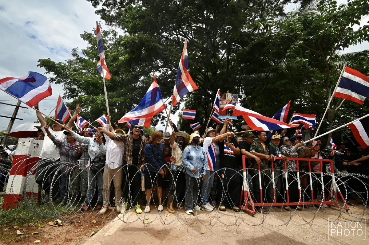 พร้อมชนเขมร 'เจ๊เอ๋' ร่วมทีมชาวบ้าน-กลุ่มคนไทยรักชาติ บุกชายแดนสระแก้ว