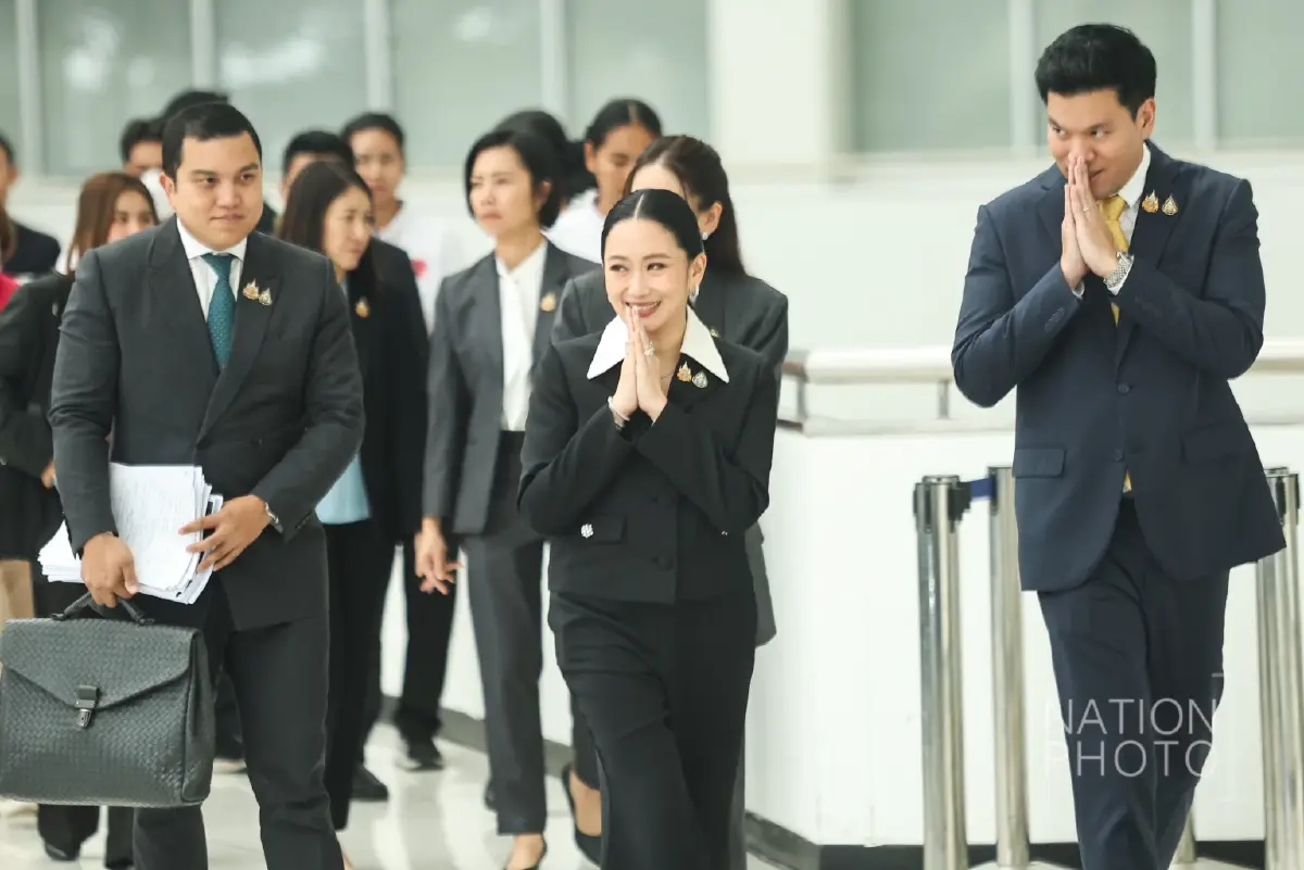 1 ปี‘แพทองธาร’การเมืองไล่ล่า  จุดเสี่ยงรัฐบาล จุดจบนโยบาย