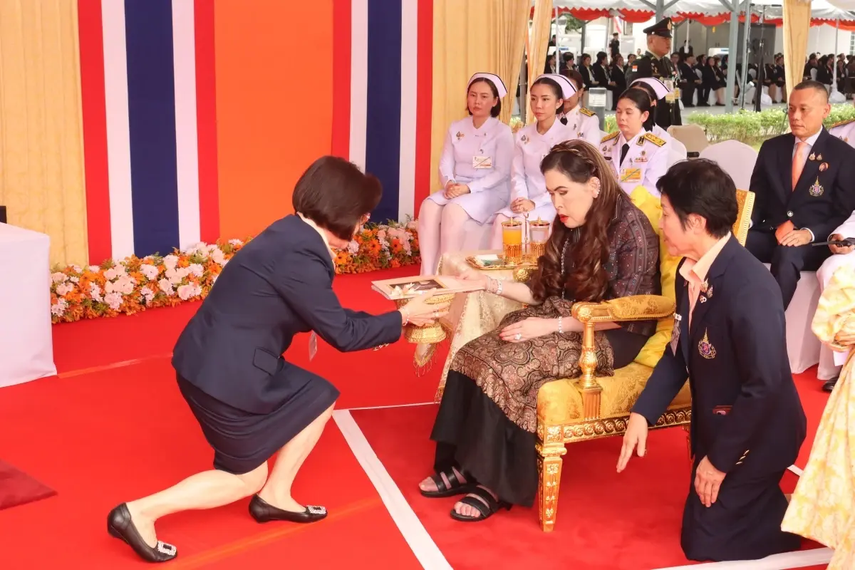 กรมพระศรีสวางควัฒน วรขัตติยราชนารี ทรงเปิดอาคารศูนย์วิจัยและพัฒนาชีววัตถุ สถาบันวิจัยจุฬาภรณ์