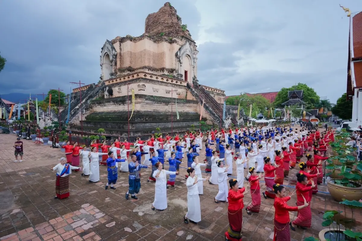 มาดามหยก ส่งกำลังใจ สู่ชายแดนไทย-กัมพูชา จัดช่างฟ้อนอุทิศส่วนกุศล ทหารสละชีพ