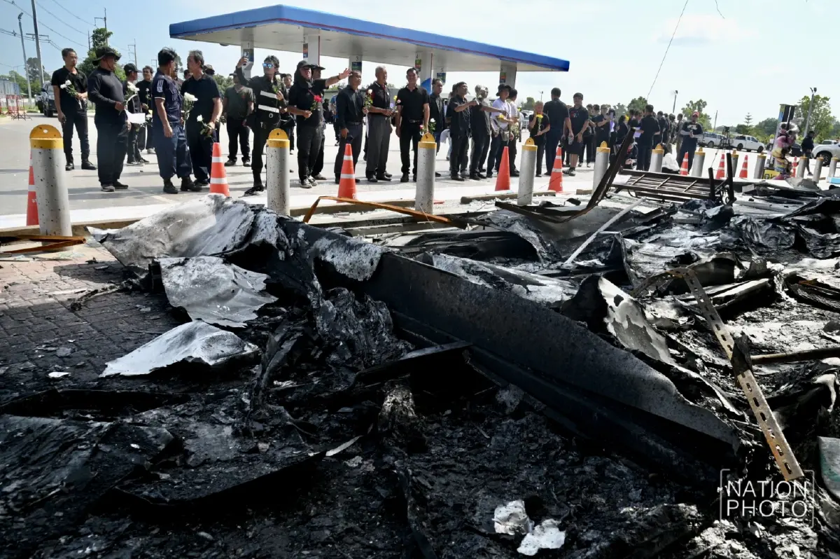 ชาวกันทรลักษ์ หลั่งน้ำตา อาลัยเหยื่อจรวด ปตท. เขมรไร้มนุษยธรรม