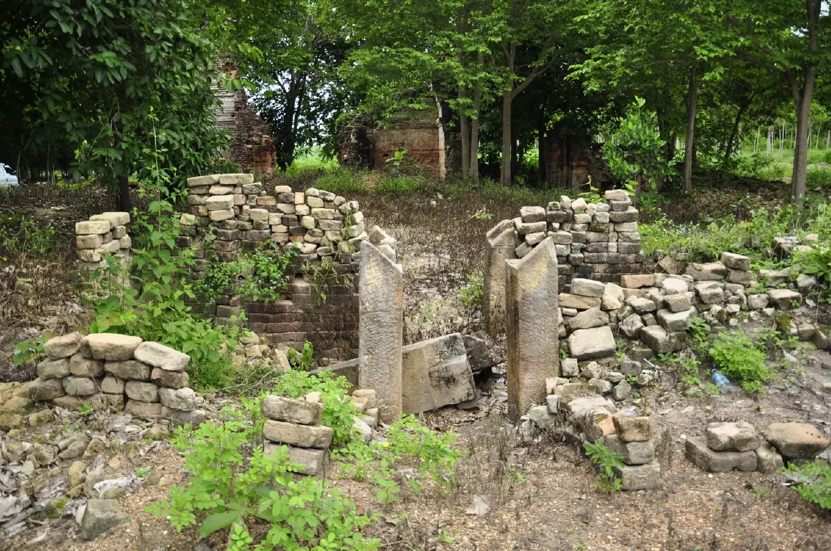 บายแบก...ปราสาทติดชายแดน