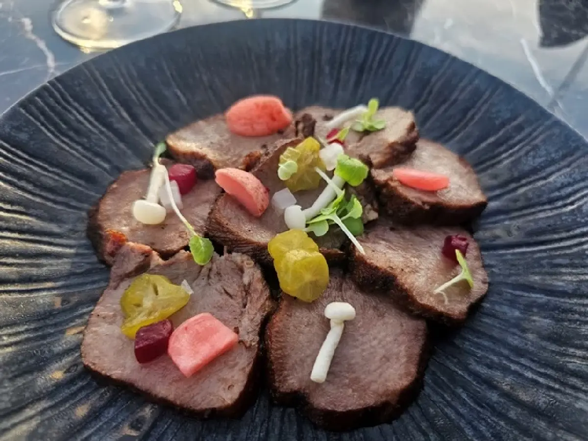 อาหารไทยมื้อค่ำ ระดับมิชลินสตาร์ วิวสุดปัง ที่ 'ฤดูกาล' โดย เชฟต้น