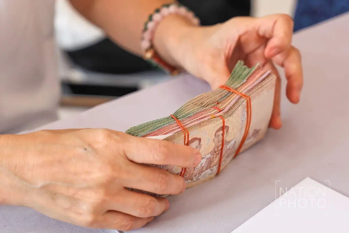 'ฉาย บุนนาค' นำทีมเนชั่น ทอดผ้าป่าสามัคคี สร้าง โกเมศไตรรัตนเจดีย์